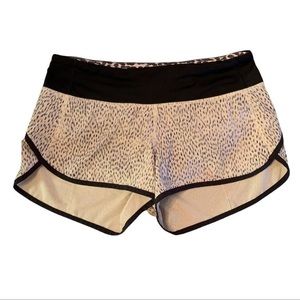 Lululemon Athletica Speed Up shorts Sz 4